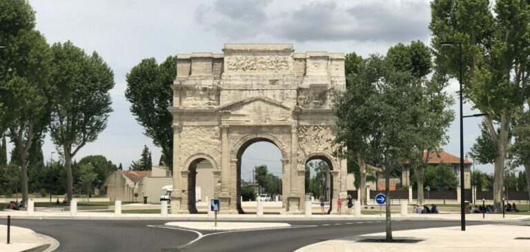 arc de triomphe orange